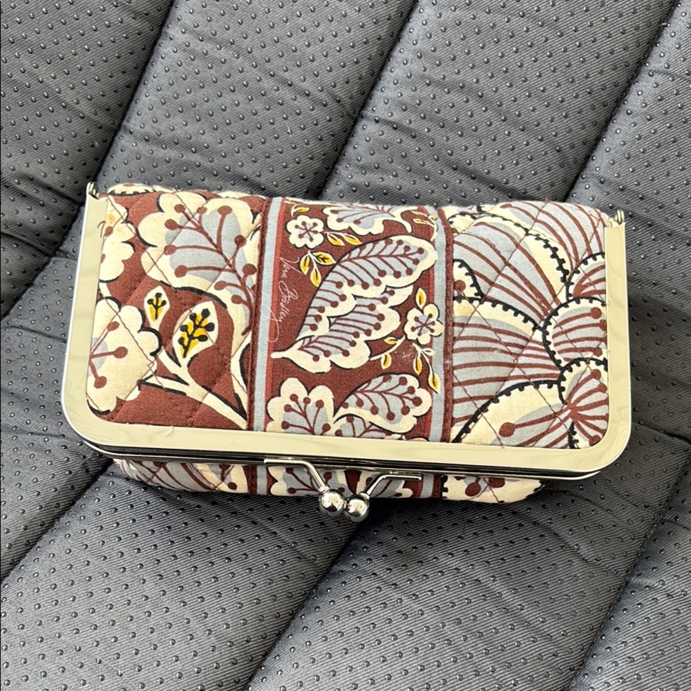 Vera Bradley state blooms Floral Brown kiss lock Clutch/makeup Bag
